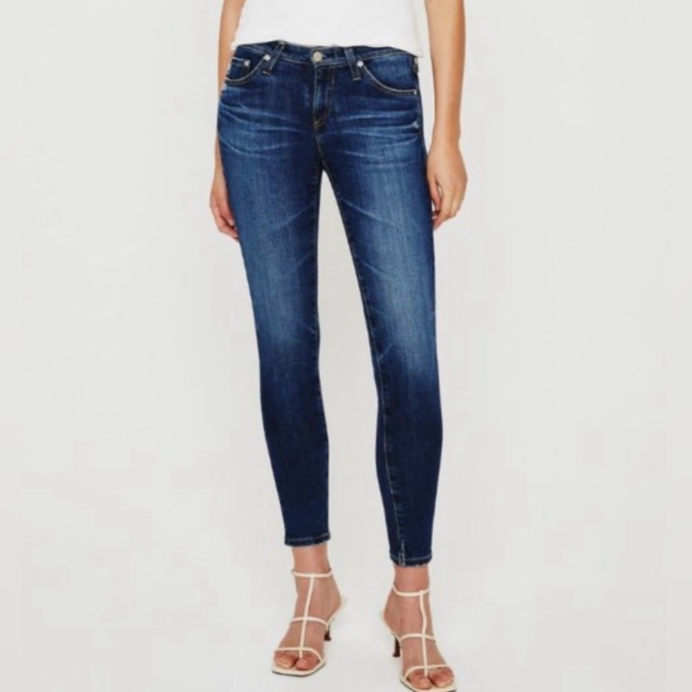AG Adriano Goldschmied The Stevie Slim Straight
Ankle Jeans
